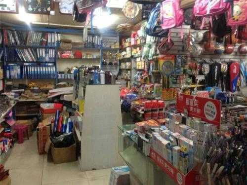 產(chǎn)品名稱(chēng)：大量收購(gòu)文體用品，高價(jià)回收，快速變現(xiàn)！
產(chǎn)品型號(hào)：收購(gòu)庫(kù)存文體用品,筆,本子,橡皮擦,尺子,體育用品,籃球,足球,繩子
產(chǎn)品規(guī)格：回收庫(kù)存文體用品,戶(hù)外用品,登山用品,滑雪用品,帳篷,登山鞋